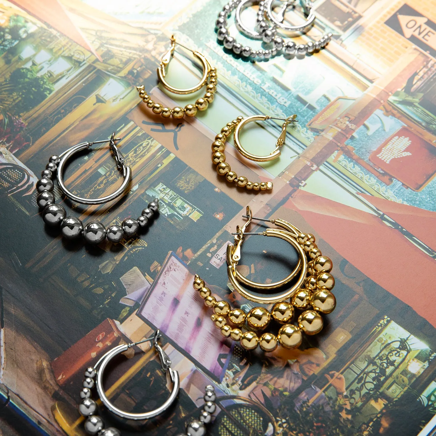 1 1/2” double hoop with graduated beads