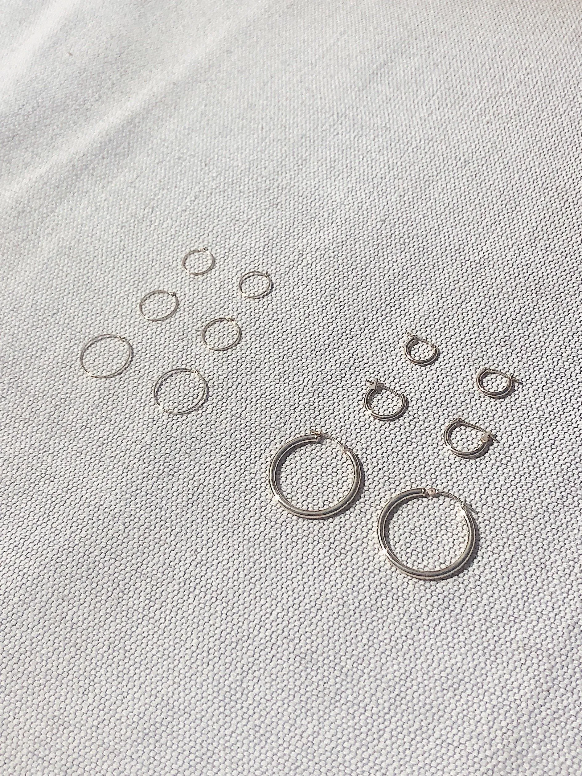 14K 302 Mini Hoops