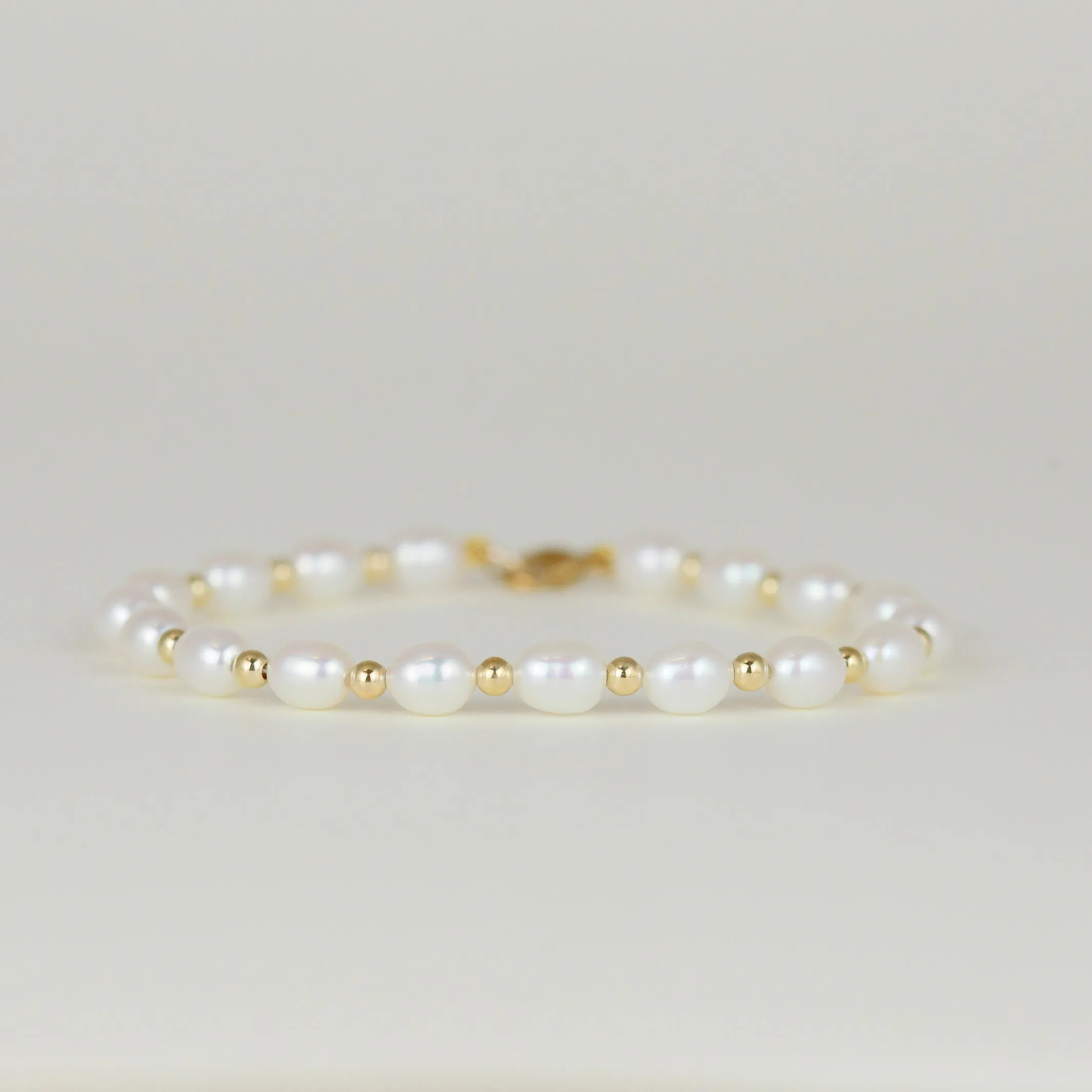 9ct Yellow Gold Freshwater Pearl and Gold Bead Bracelet
