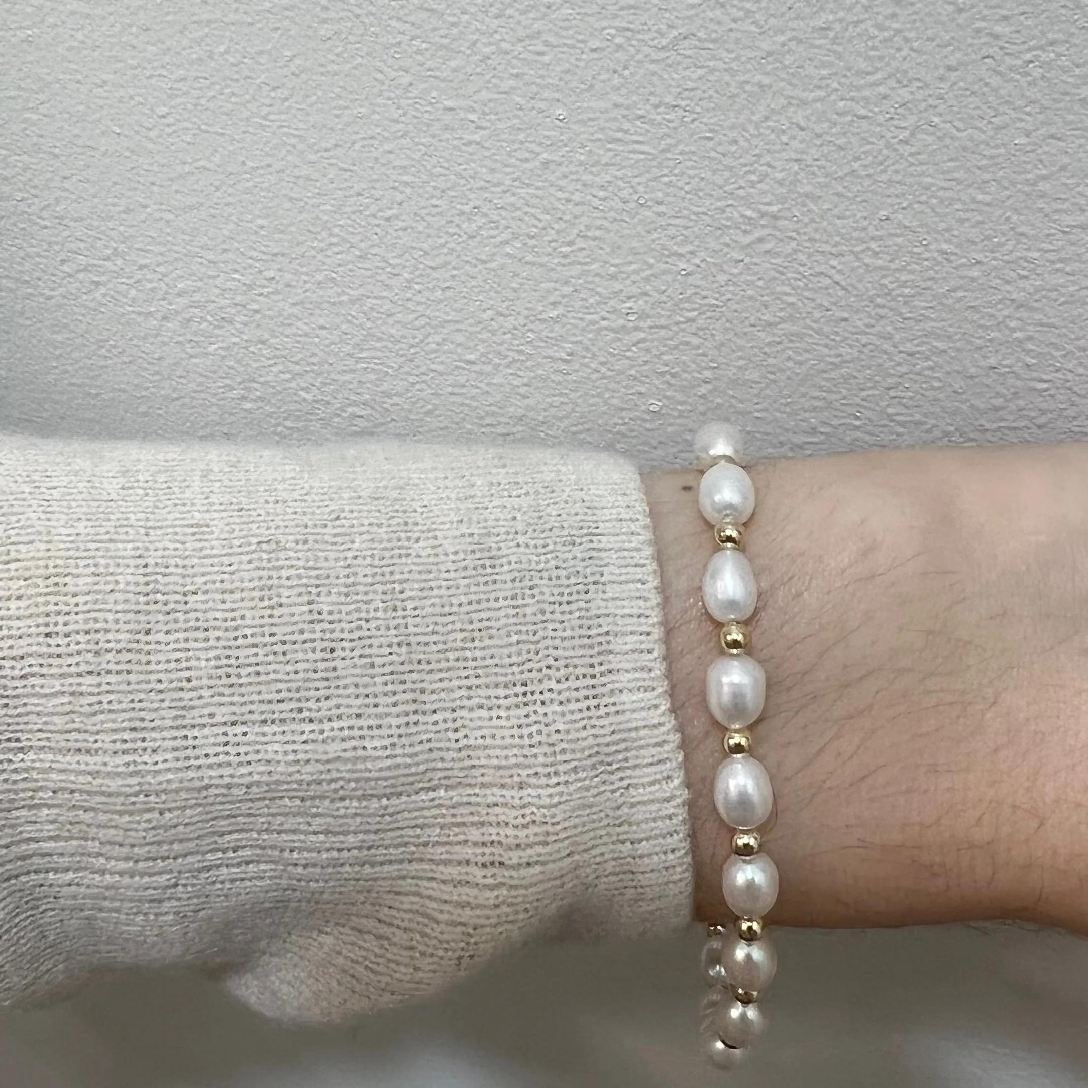 9ct Yellow Gold Freshwater Pearl and Gold Bead Bracelet