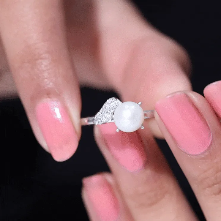 Classic Freshwater Pearl Solitaire Ring with Diamond Leaf