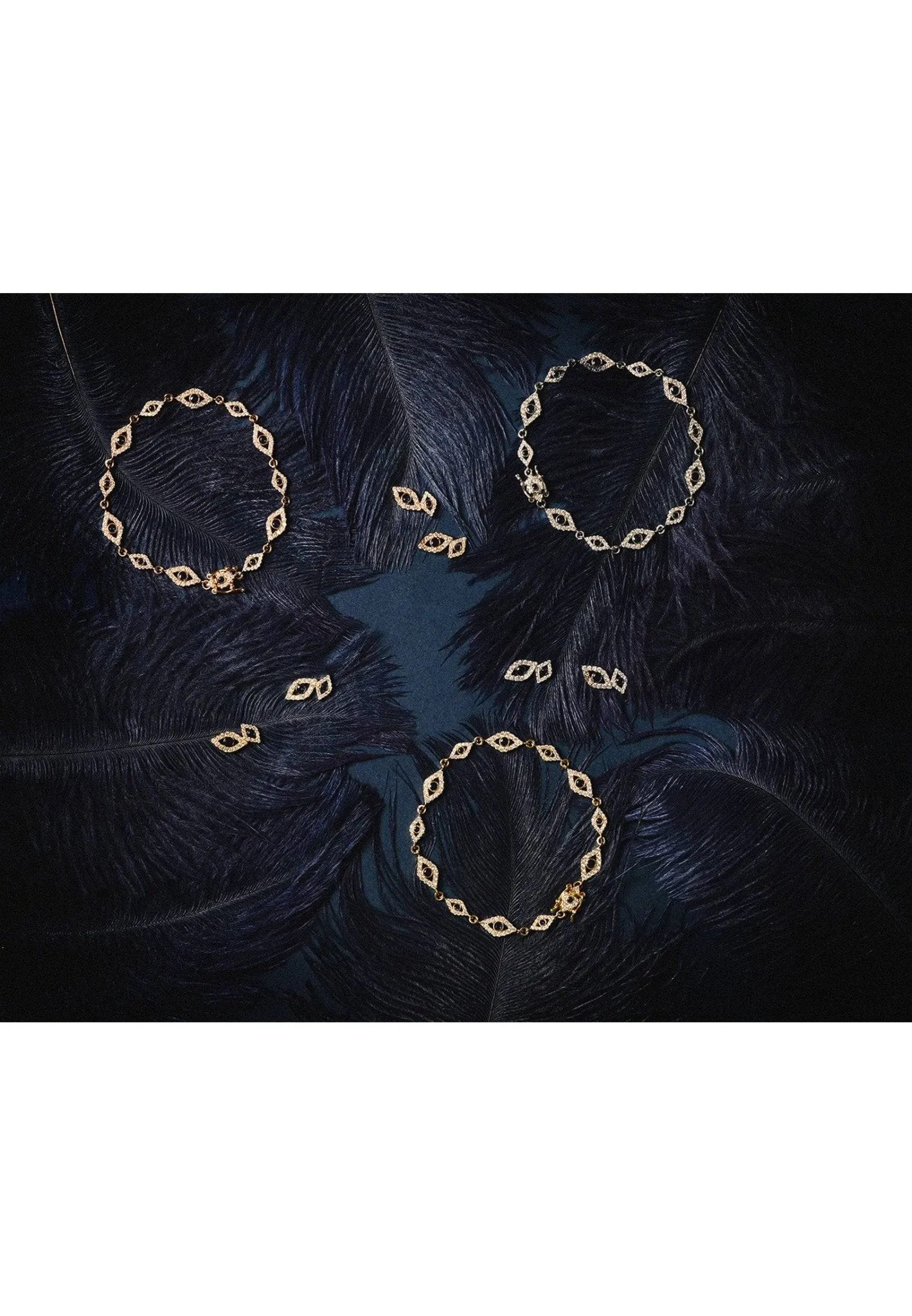 Eye Earrings Gold