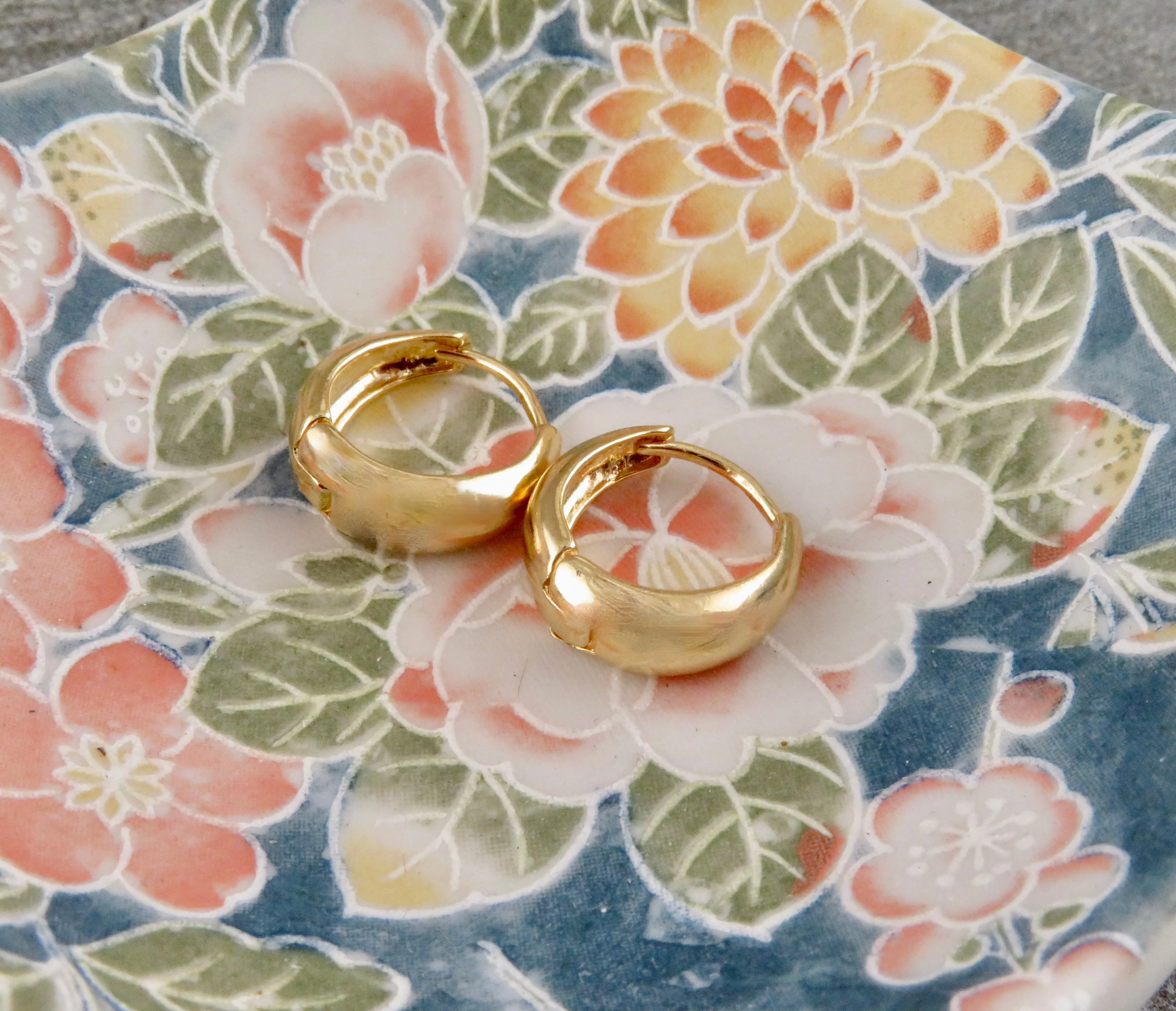 Gold Filled Tapered Hoops - Medium