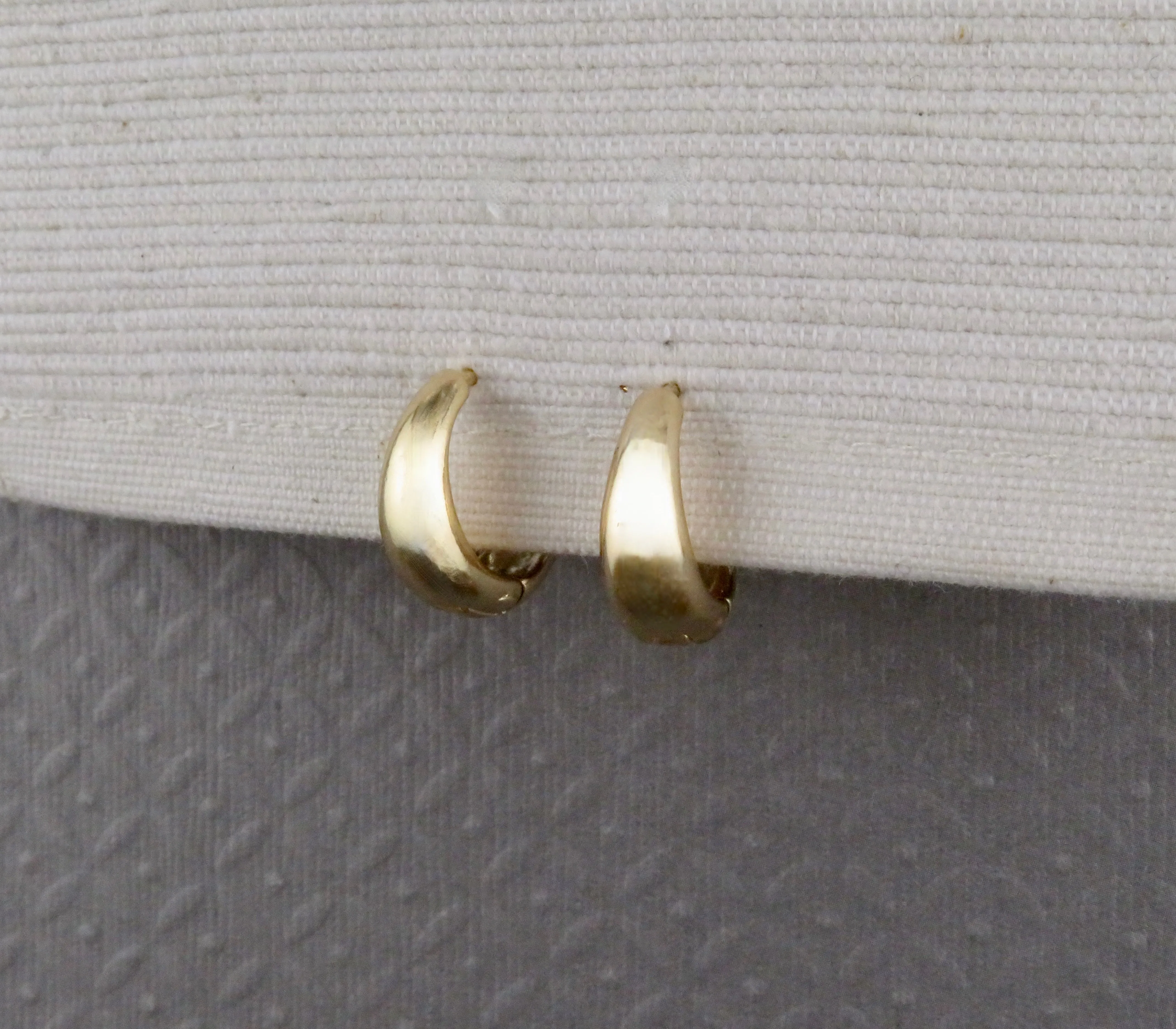 Gold Filled Tapered Hoops - Medium