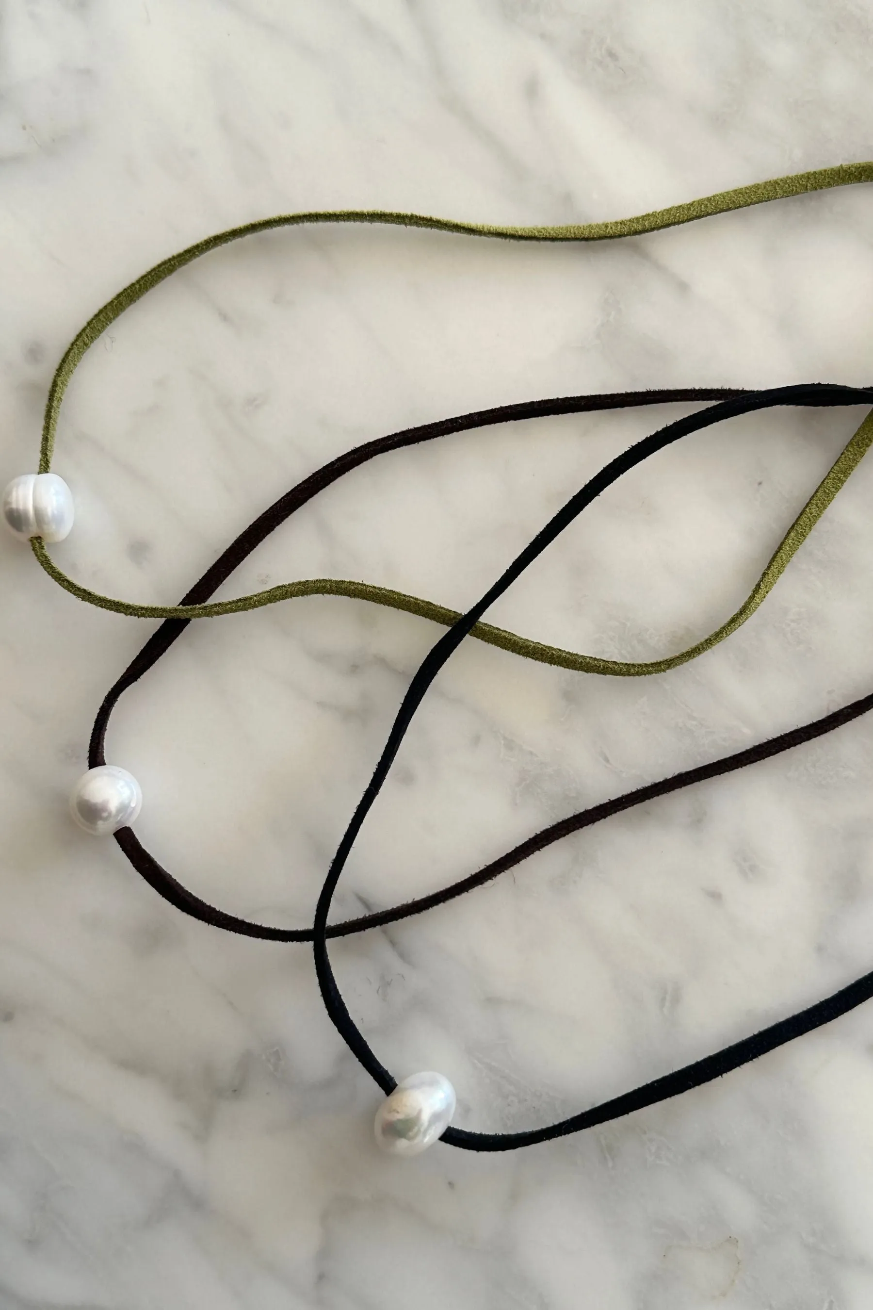 Single Pearl on Leather Necklace